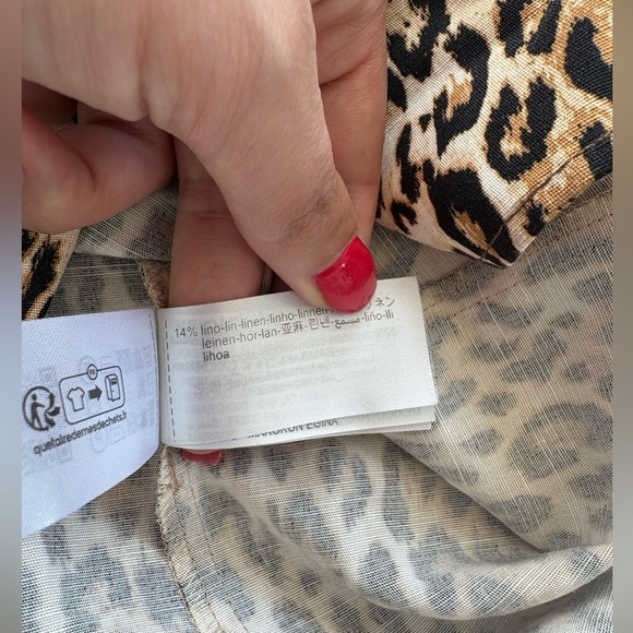 Zara Leopard Print Puff Sleeve Button Blouse - Size Small
Brand new no tag - Picture 10 of 12